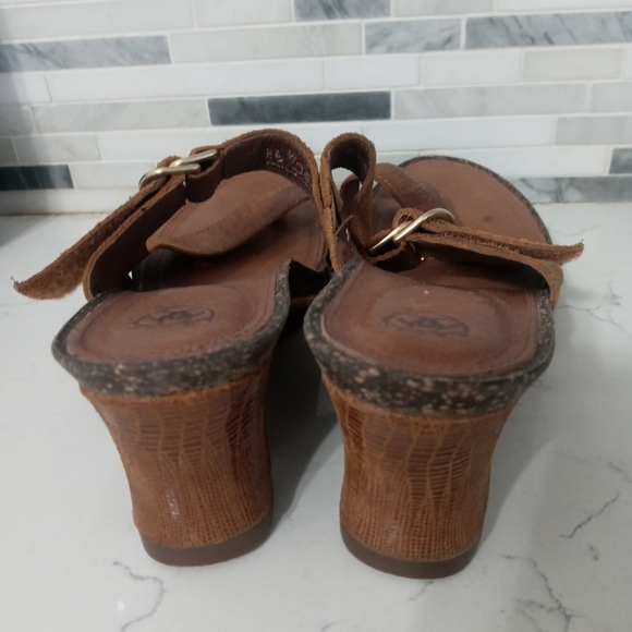 Ariat 20983 Woman's brown Leather Reptile Strappy thong toe wedge sandals 8 - Picture 5 of 11